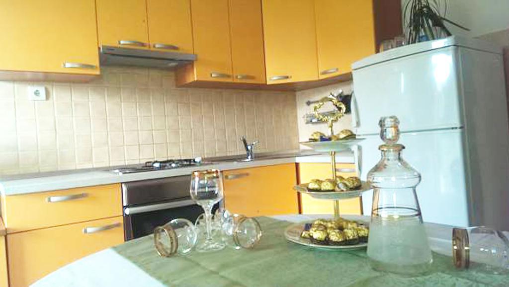 Apartments Mira Makarska Quarto foto
